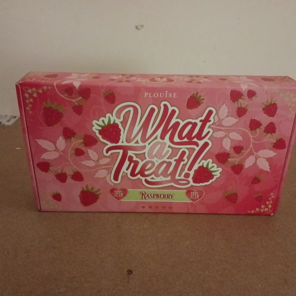 BOXED AND SEALED PLOUISE WHAT A TREAT RASPBERRY SET