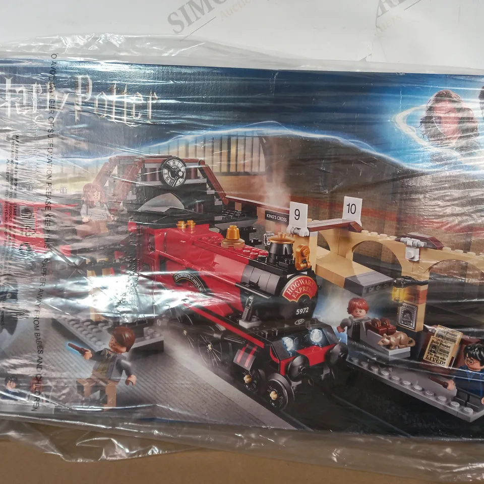 BOXED LEGO HARRY POTTER HOGWARTS EXPRESS (75955) RRP £79.99
