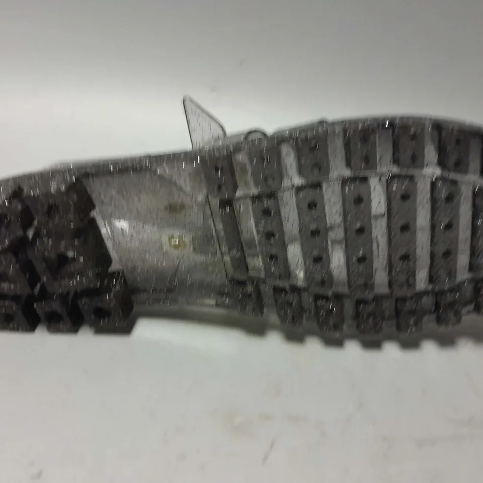 LARGE QUANTITY OF LINZI CLEAR GLITTER PLASTIC SANDALS IN VARIOUS SIZES