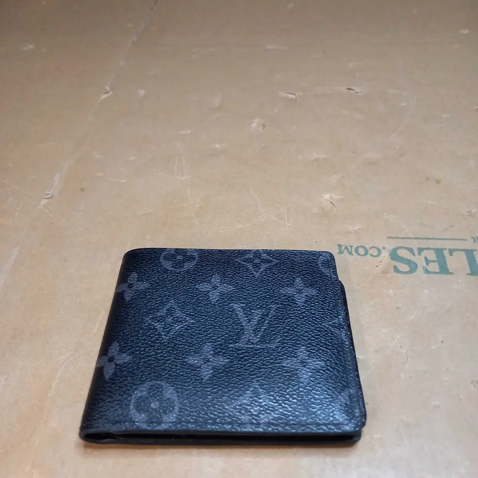 LOUIS VUITTON LEATHER WALLET