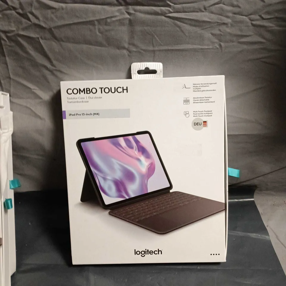 LOGITECH COMBO TOUCH FOR IPAD PRO 13-INCH (M4) – KEYBOARD CASE, BOXED - GERMAN KEYBOARD 