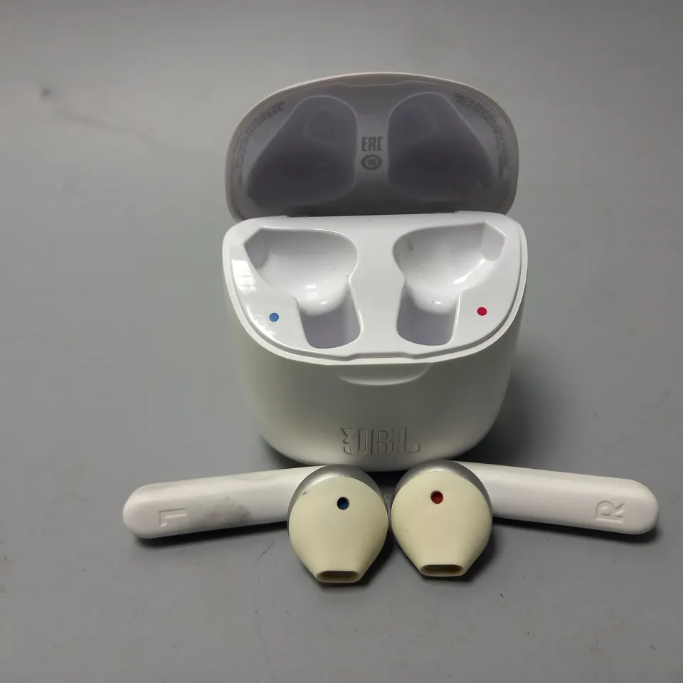 BOXED JBL TUNE 225 EARBUDS