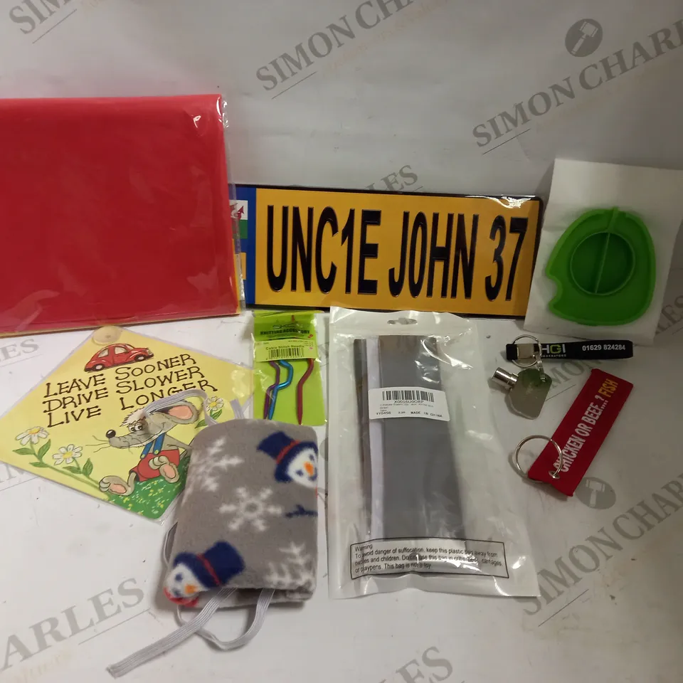 BOX OF APPROX 10 ITEMS TO INCLUDE PERSONALISED NUMBER PLATES, TABLET CASE AND KNITTING HOOKS