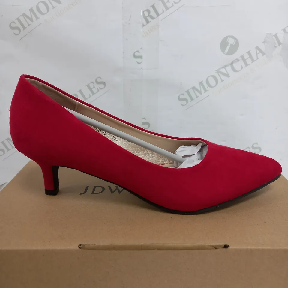 BOX OF 9 JD WILLIAMS SCARLET LOW HEELS - UK SIZE 5 