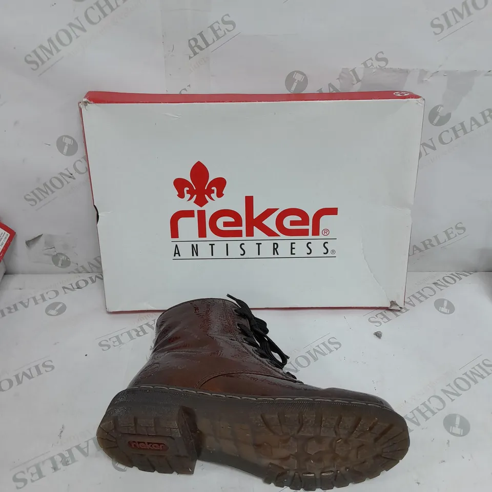 PAIR OF RIEKER LACE ANKLE BOOTS IN BRONZE - 5