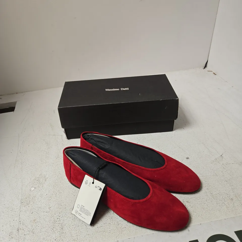 MASSIMO DUTTI WOMEN'S RED SUEDE BALLET FLATS – UK 5 (EU 38)