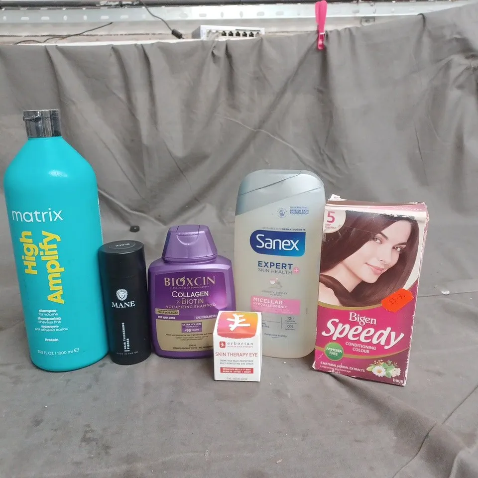 APPROXIMATELY 20 HEALTH AND BEAUTY PRODUCTS TO INCLUDE MATRIX SHAMPOO, SANEX SHOWER GEL AND BIOXCIN SHAMPOO