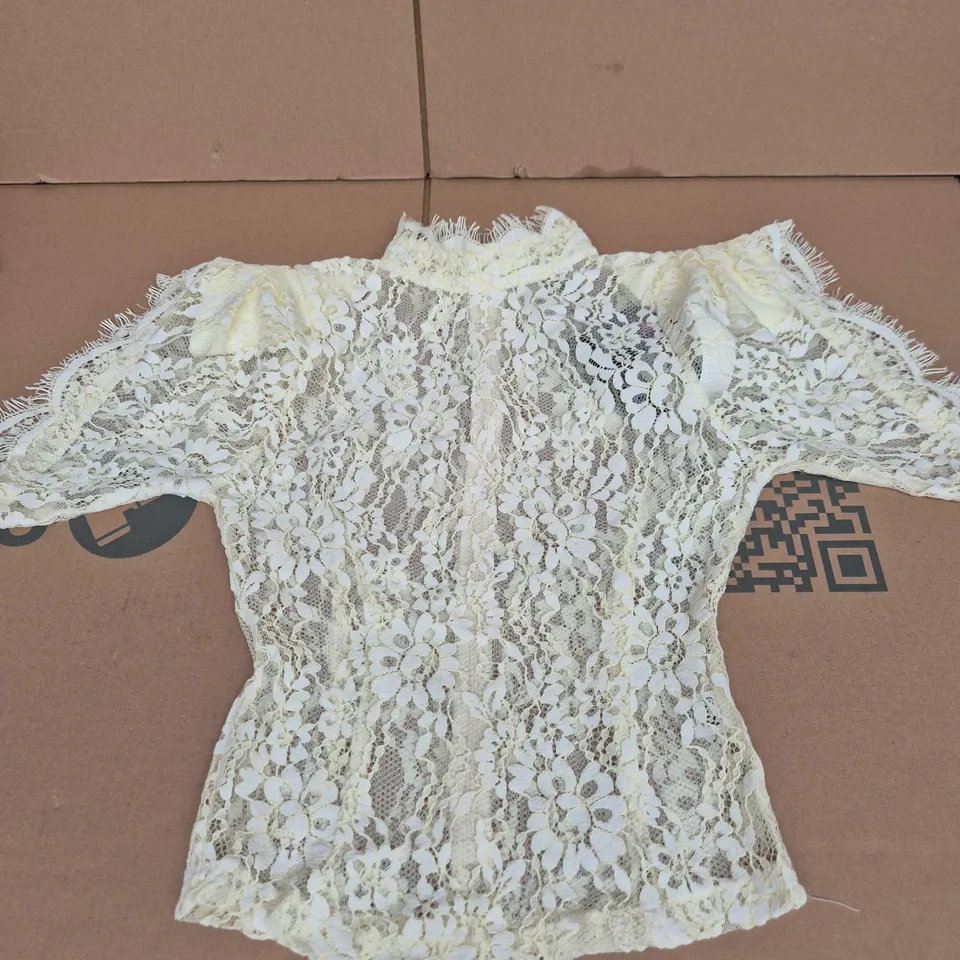 GYPSABELLA EXCLUSIVE LACE DRESS – IVORY, SIZE S