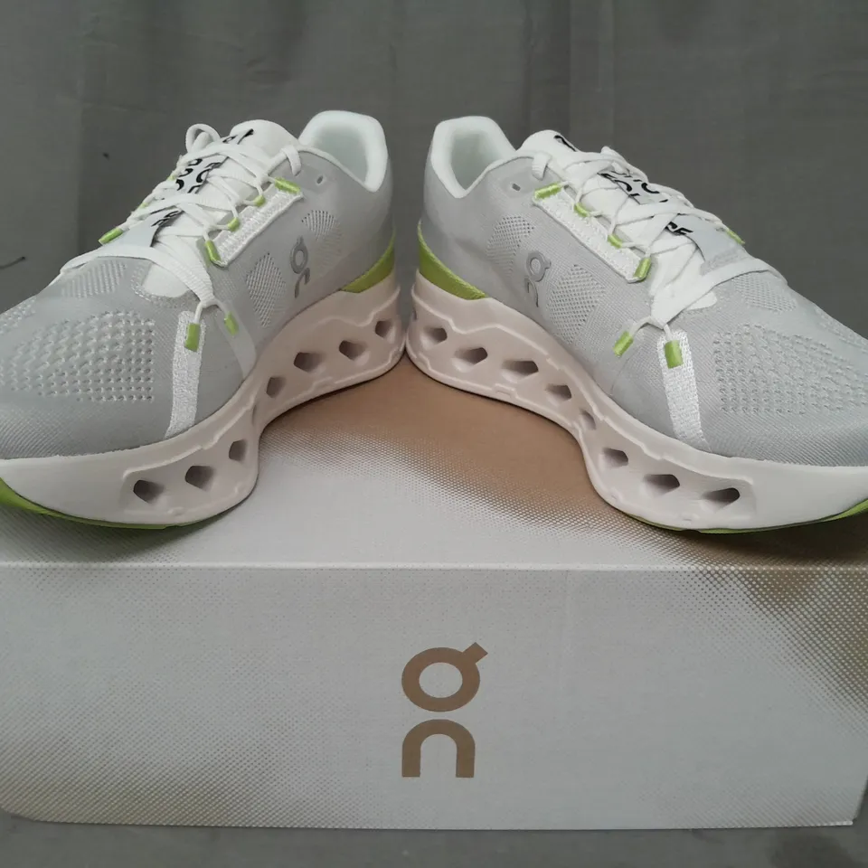 BOXED PAIR OF ON CLOUDECLIPSE SHOES IN GREY/GREEN UK SIZE 11