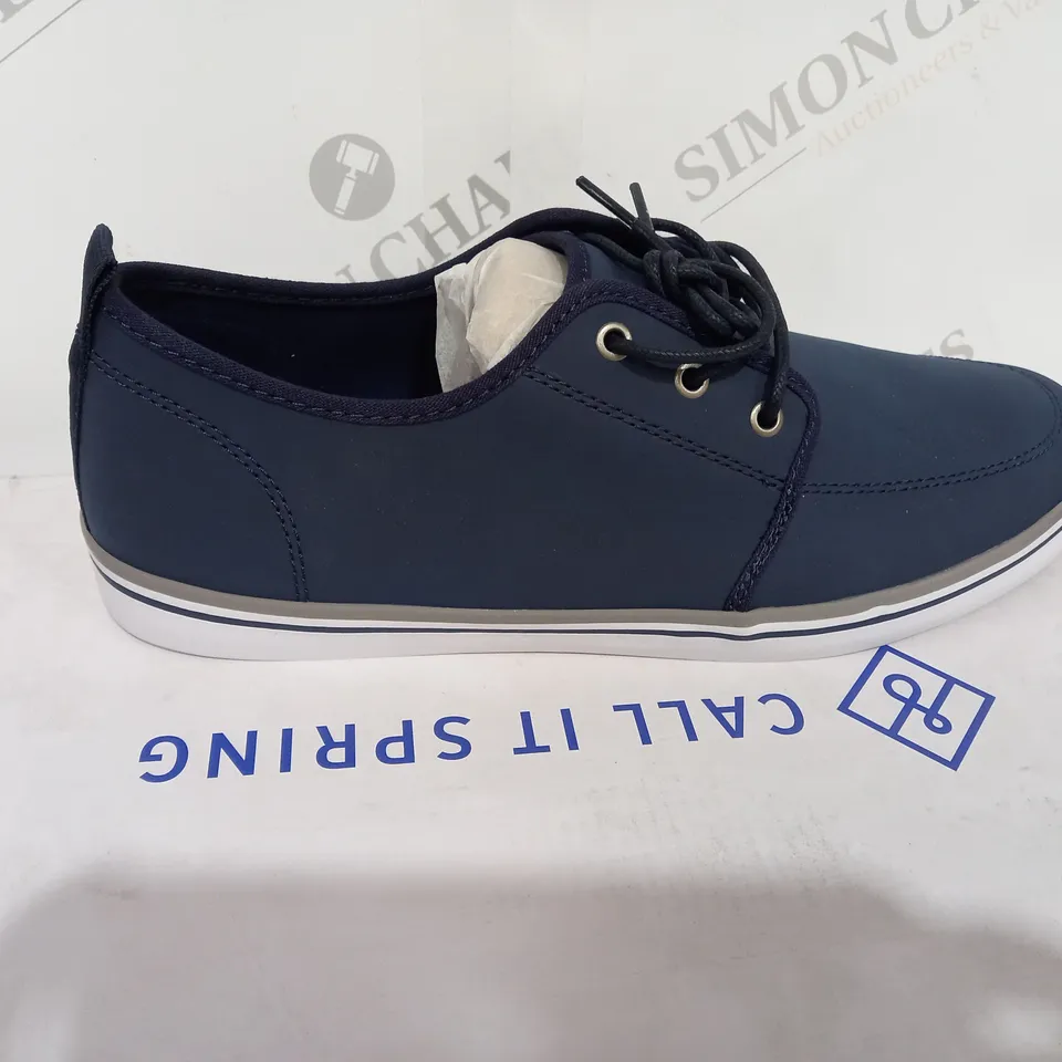 BOXED CALL IT SPRING BLUE LEATHER LOW SHOES - SIZE 8