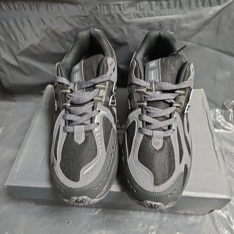  NEW BALANCE M1906RLB MEN'S TRAINERS – BLACK/GREY UK 10