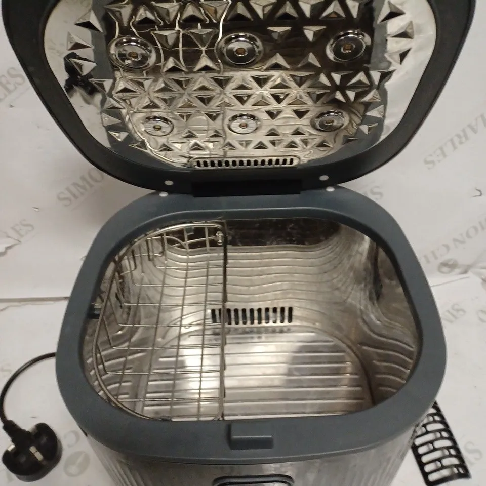 VITAL BABY NURTURE ADVANCED PRO UV STERILISER & DRYER - BLACK 