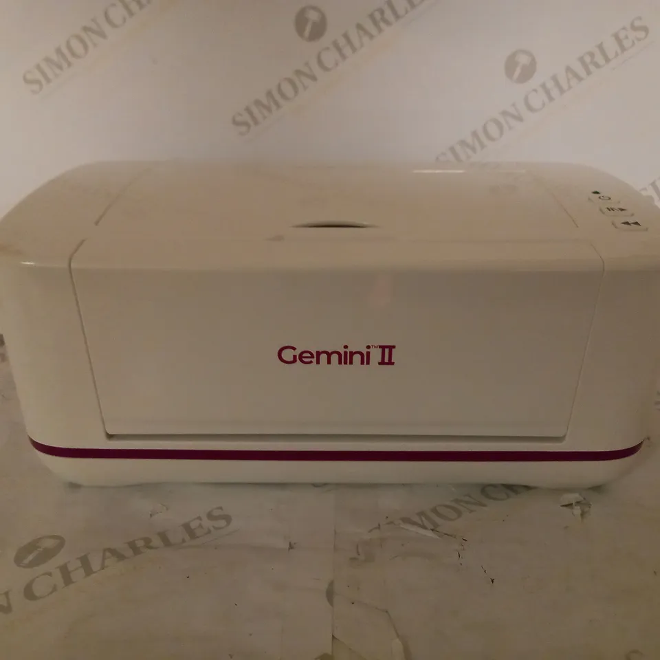 CRAFTER'S COMPANION GEMINI II DIE CUTTING & EMBOSSING MACHINE