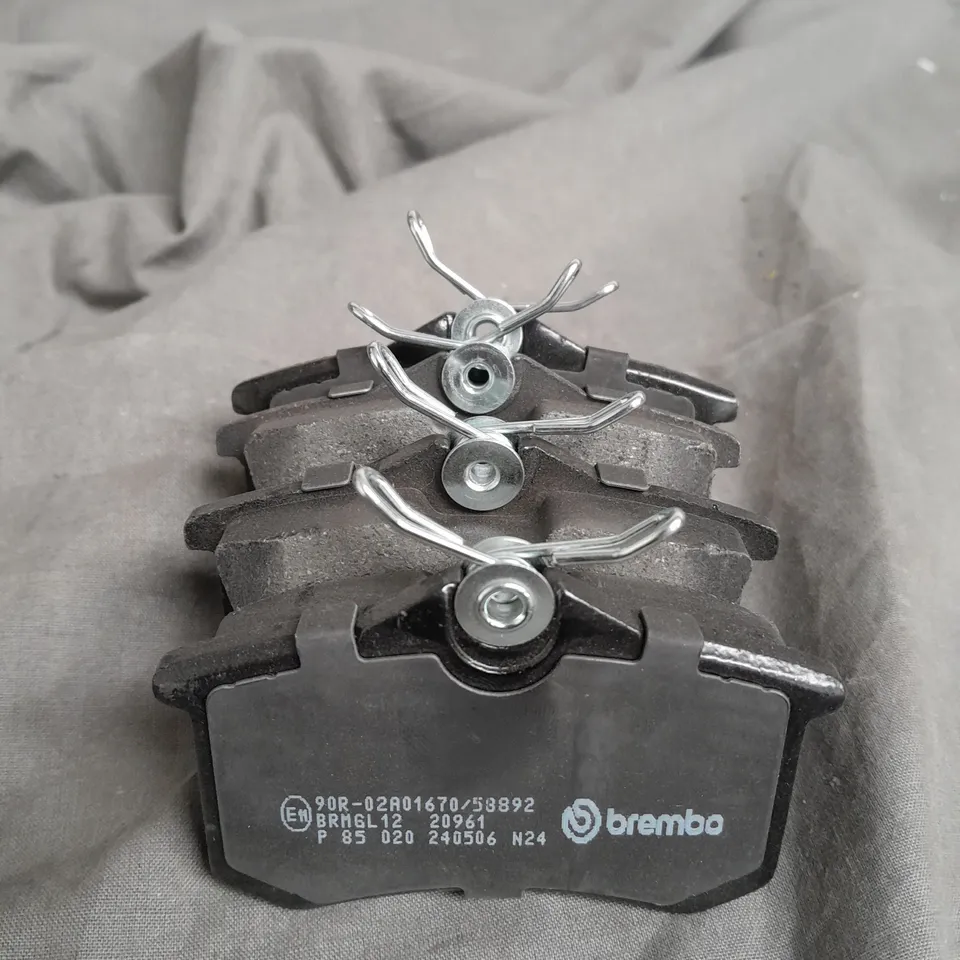 BREMBO P 85 020 BRAKE PADS 
