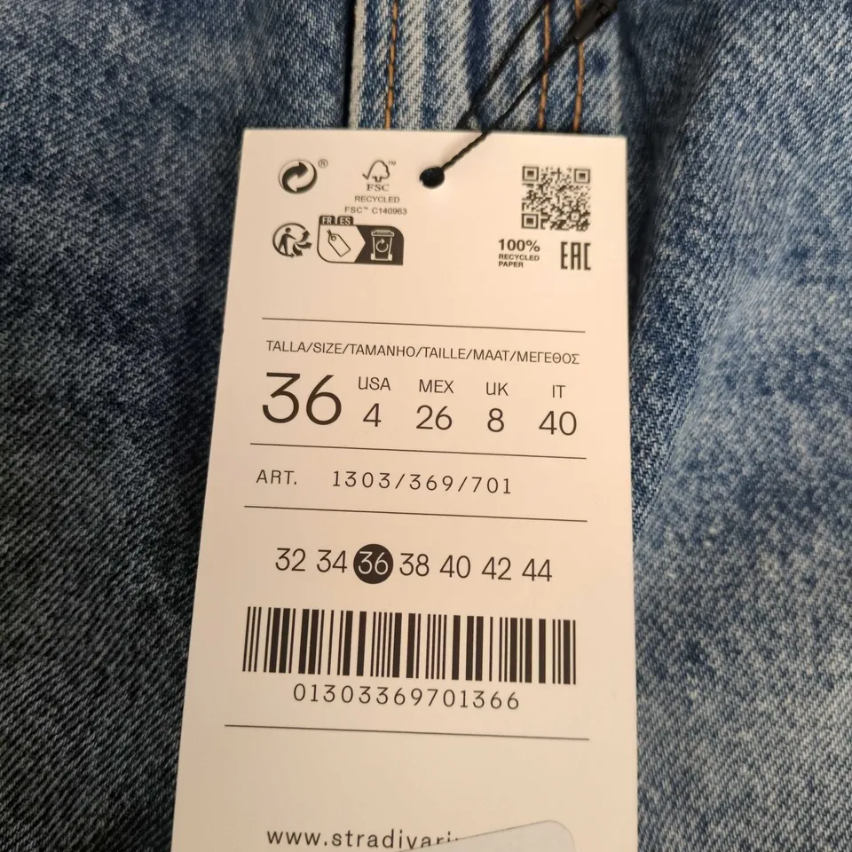 STRADIVARIUS DENIM MINI SKIRT – WOMEN'S, SIZE 36 (EU 36 / US 4) – BLUE