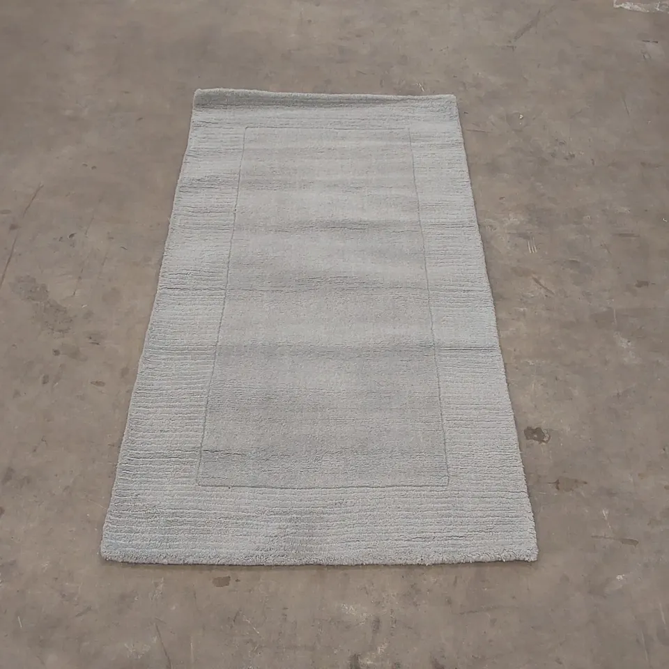 QUALITY DESIGNER AREA RUG - APPROXIMATELY 145 x 80cm