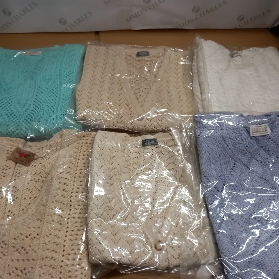 LOT OF 20 ASSORTED BAGGED BRAND NEW JUMPERS - VARIOUS SIZES