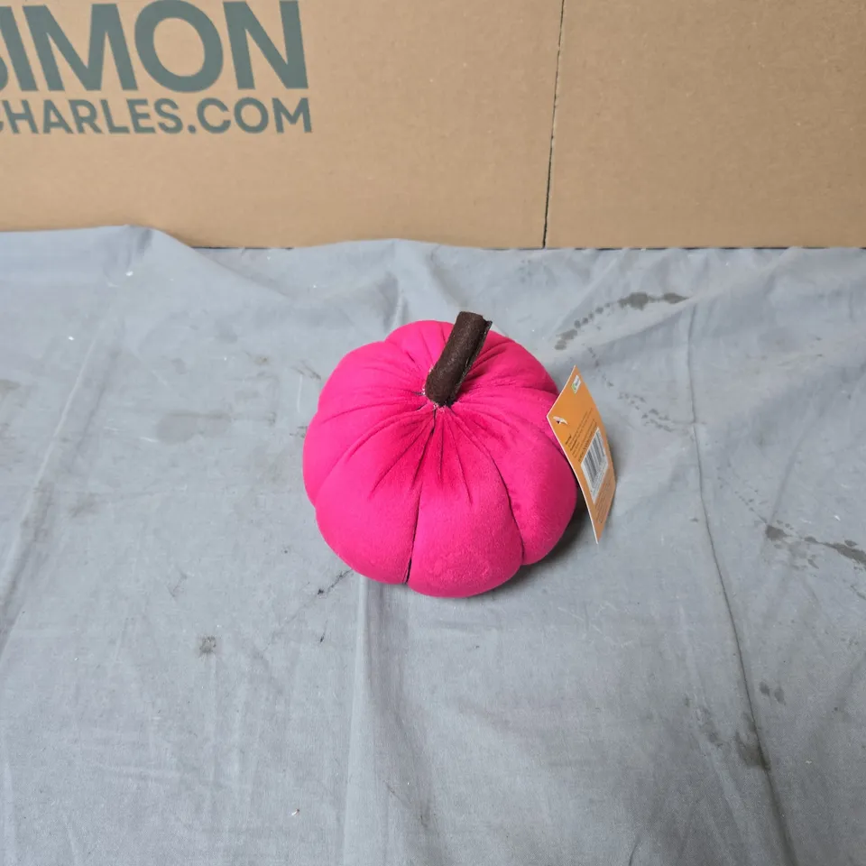 BOX OF APPROXIMATELY 200 HOBBYCRAFT PLUSH PUMPKIN – PINK VELVET DECORATION