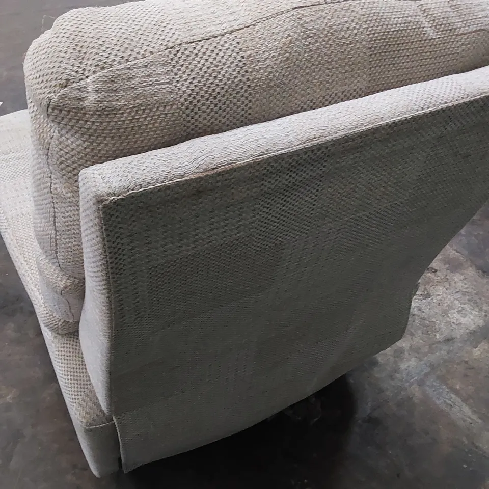 DESIGNER MANUAL RECLINER ARMCHAIR UPHOLSTERED IN BEIGE FABRIC