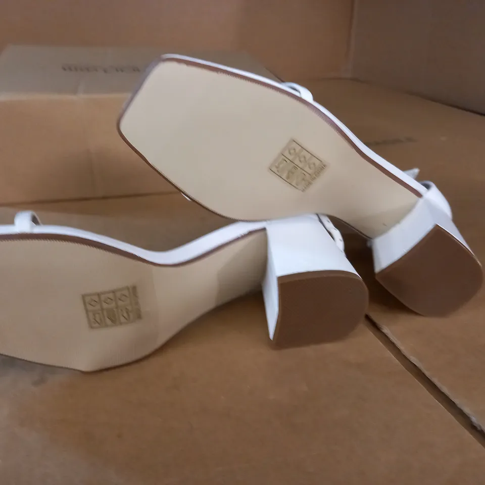 BOOHOO BARELY THERE LOW BLOCK TWO PART HEELS IN WHITE - 5