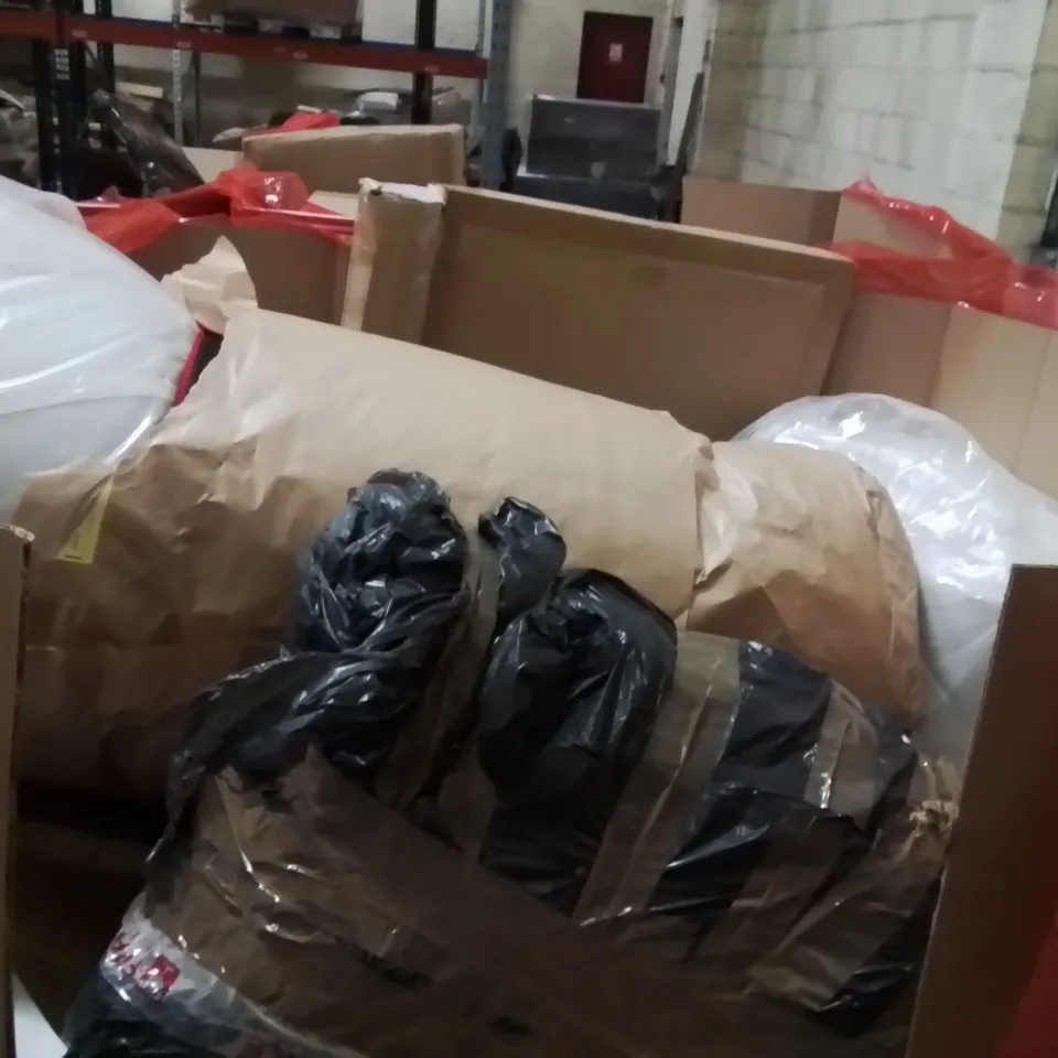 PALLET OF ASSORTED HOUSEHOLD GOODS AND PRODUCTS TO INCLUDE;ROLLER BLINDS,UMBRELLA 