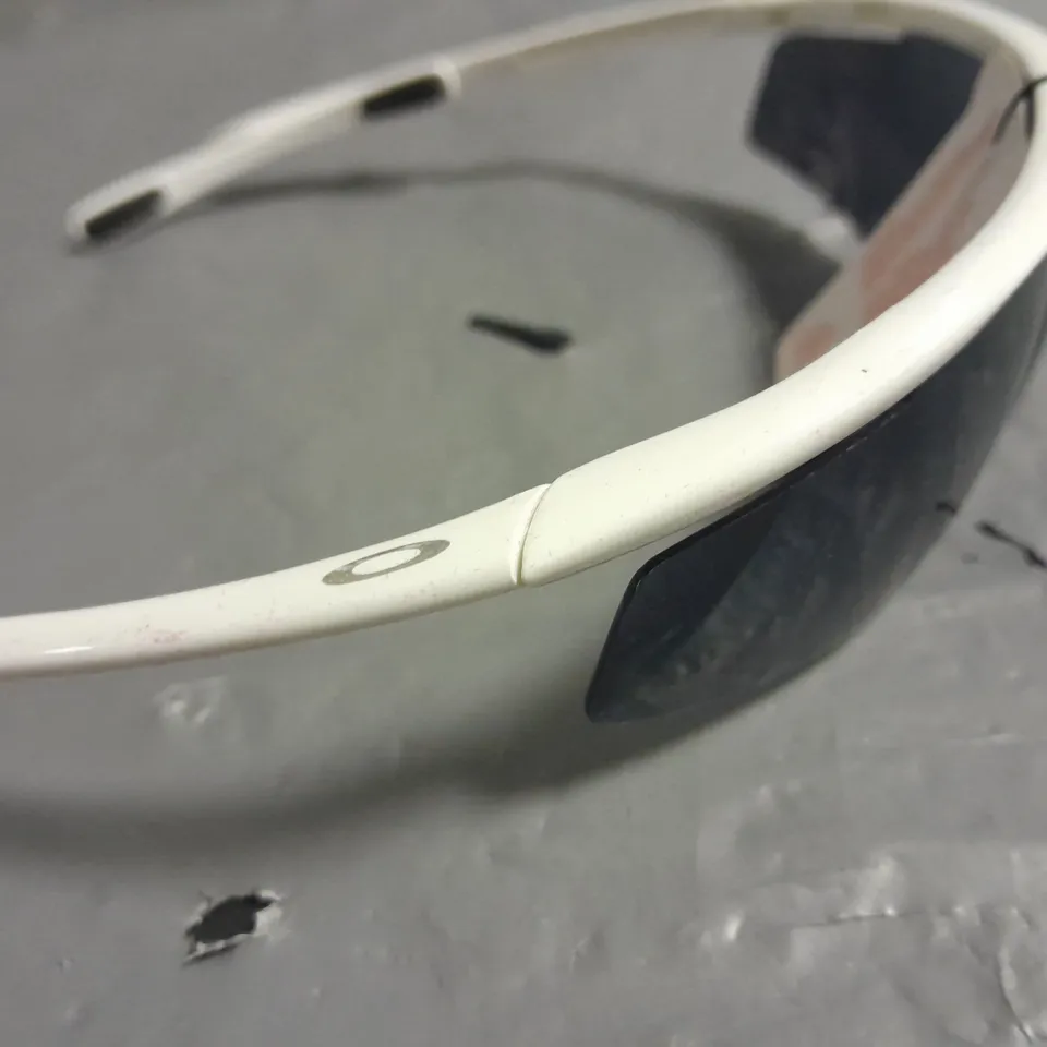 PAIR OF OAKLEY SPORTS STYLE WHITE GLASSES