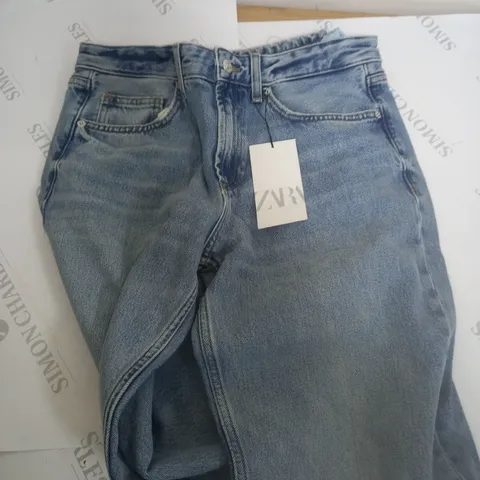 ZARA MID RISE FULL LENGTH DEMIN JEANS - EUR 34