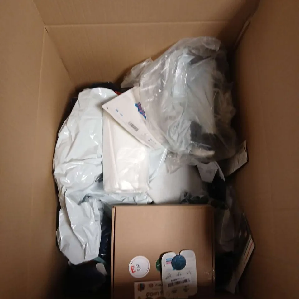 BOX OF APPROX 20 ASSORTED ITEMS TO INCLUDE BIRTHDAY BANNERS, EARPHONES AND NOTE BOOK