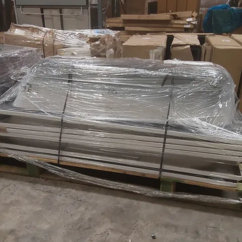 PALLET CONTAINING APPROXIMATELY 6x ROCA HEAVY STEEL BATH TUBS