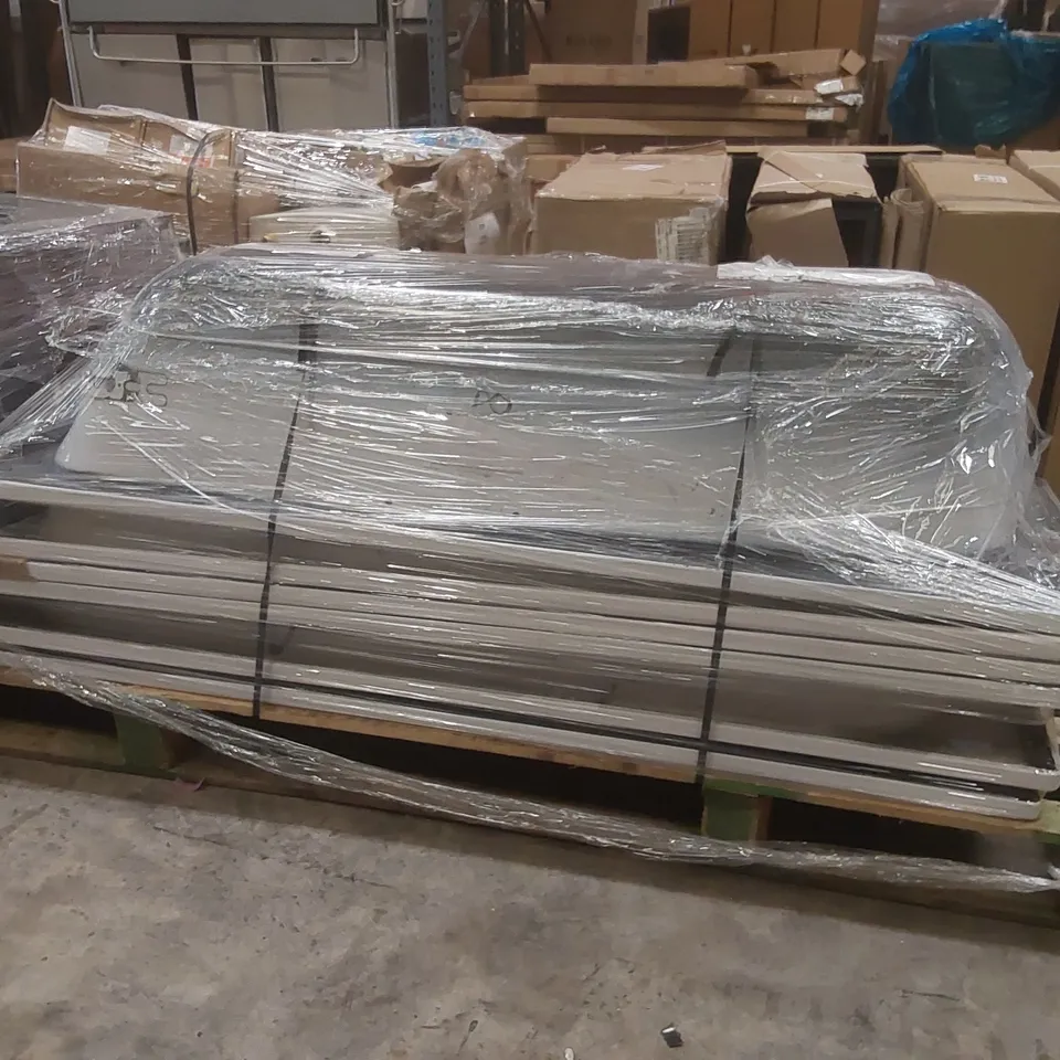 PALLET CONTAINING APPROXIMATELY 6x ROCA HEAVY STEEL BATH TUBS
