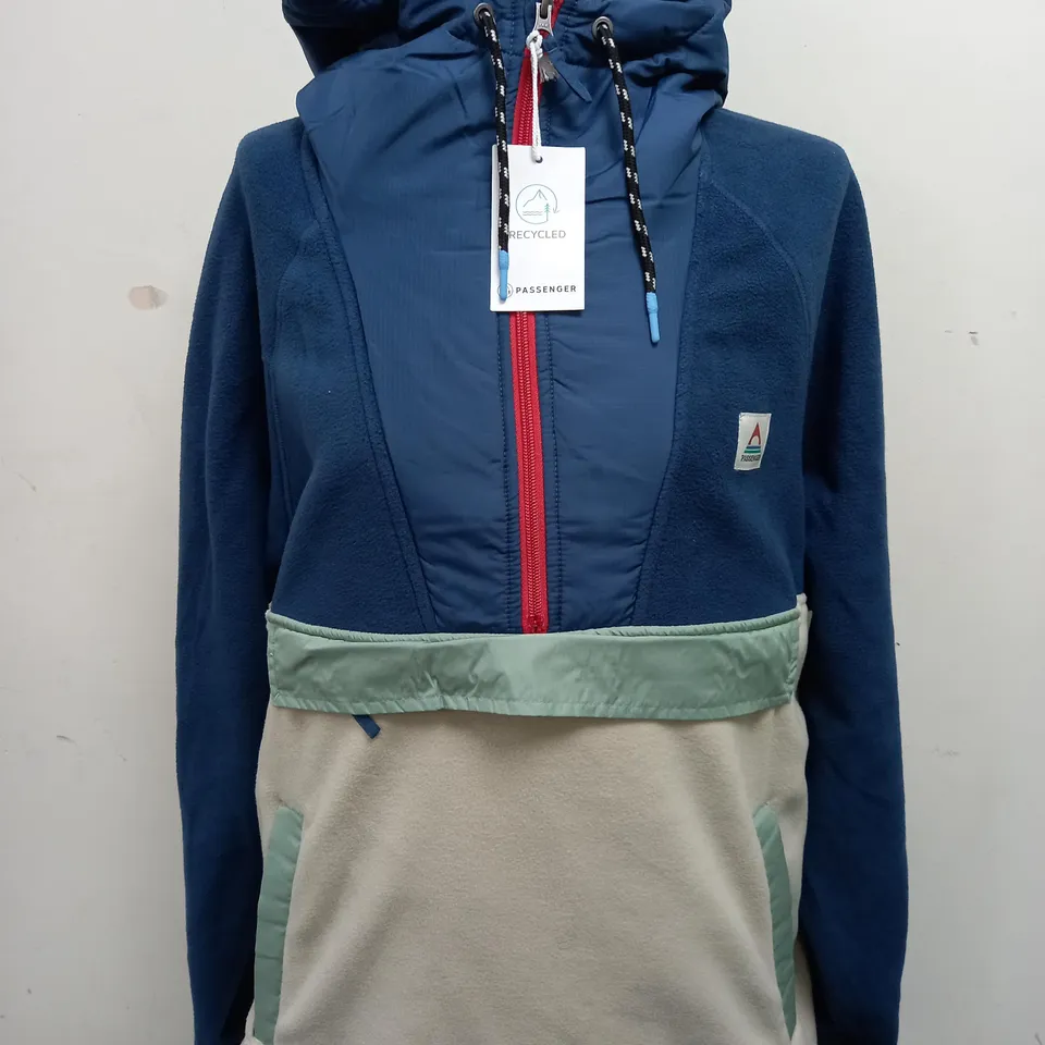 PASSENGER WOODLAND HOODED 1/2 ZIP POLAR FLEECE SIZE L