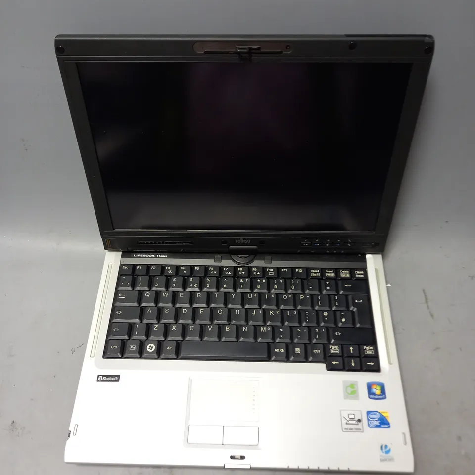 FUJITSU LIFEBOOK T900 LAPTOP IN BLACK/SILVER