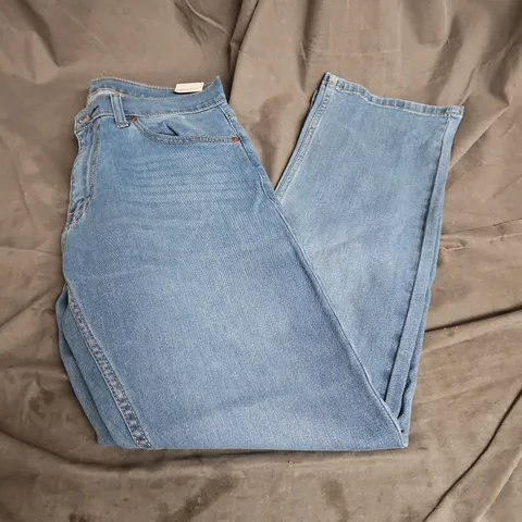 LEVI'S 514 STRAIGHT JEANS IN BLUE SIZE 32X30