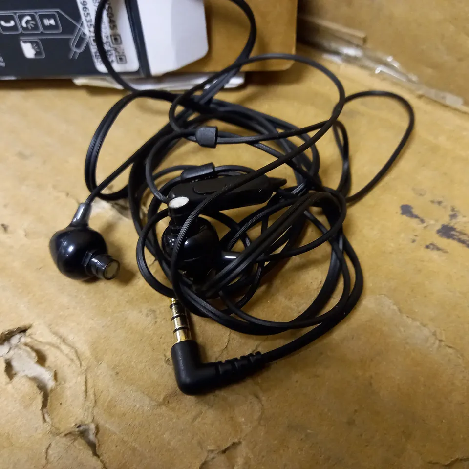 JAYBIRD TARAH PRO WIRELESS HEADPHONES AND SONY FOR HEADPHONES BUNDLE