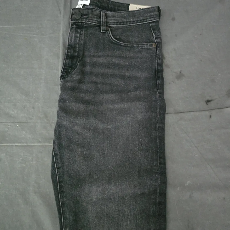 RIVER ISLAND SKINNY JEANS IN RUSTIC BLACK SIZE 32/30