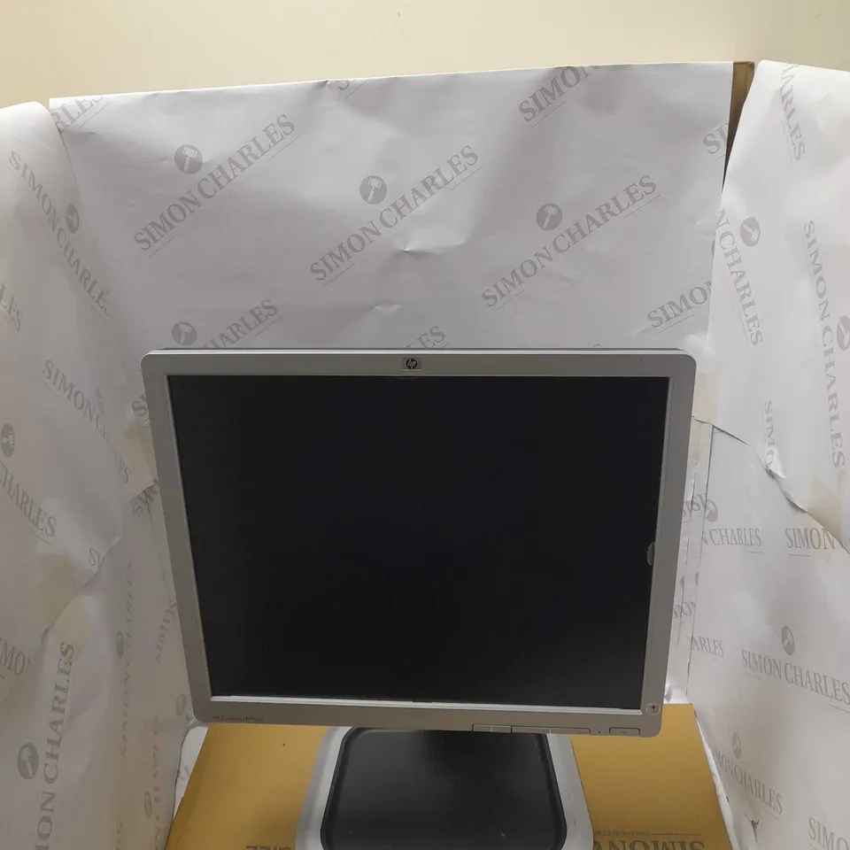 HP COMPAQ LA1951G MONITOR