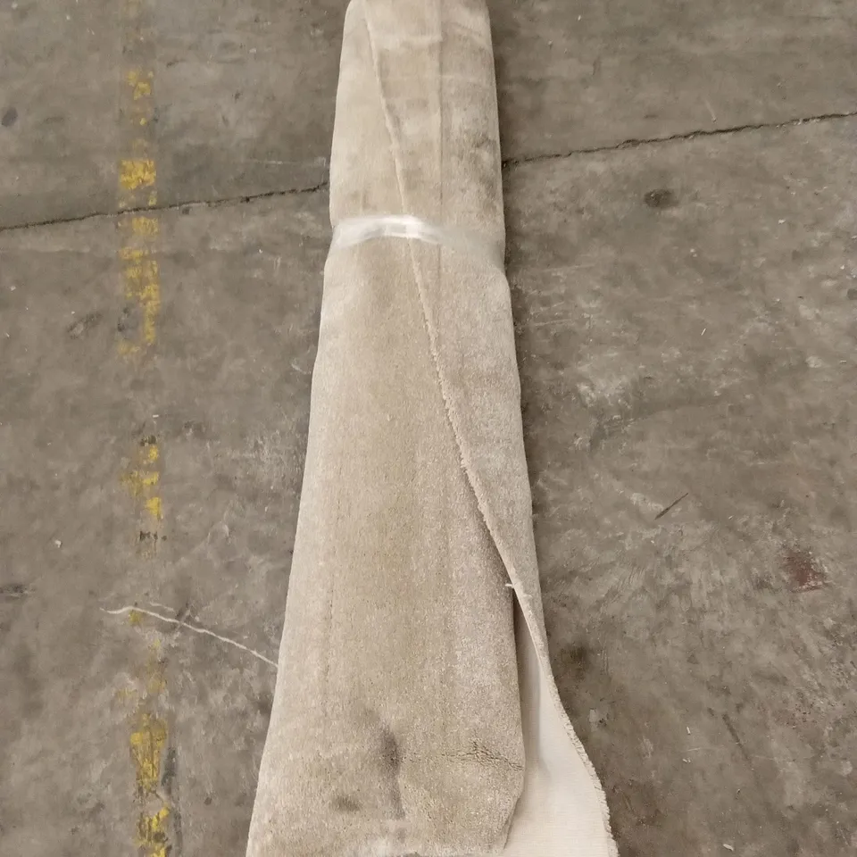 ROLL OF QUALITY SENSATIONAL SRA 460 HEMP CARPET // APPROX SIZE; 2.2 x 5m