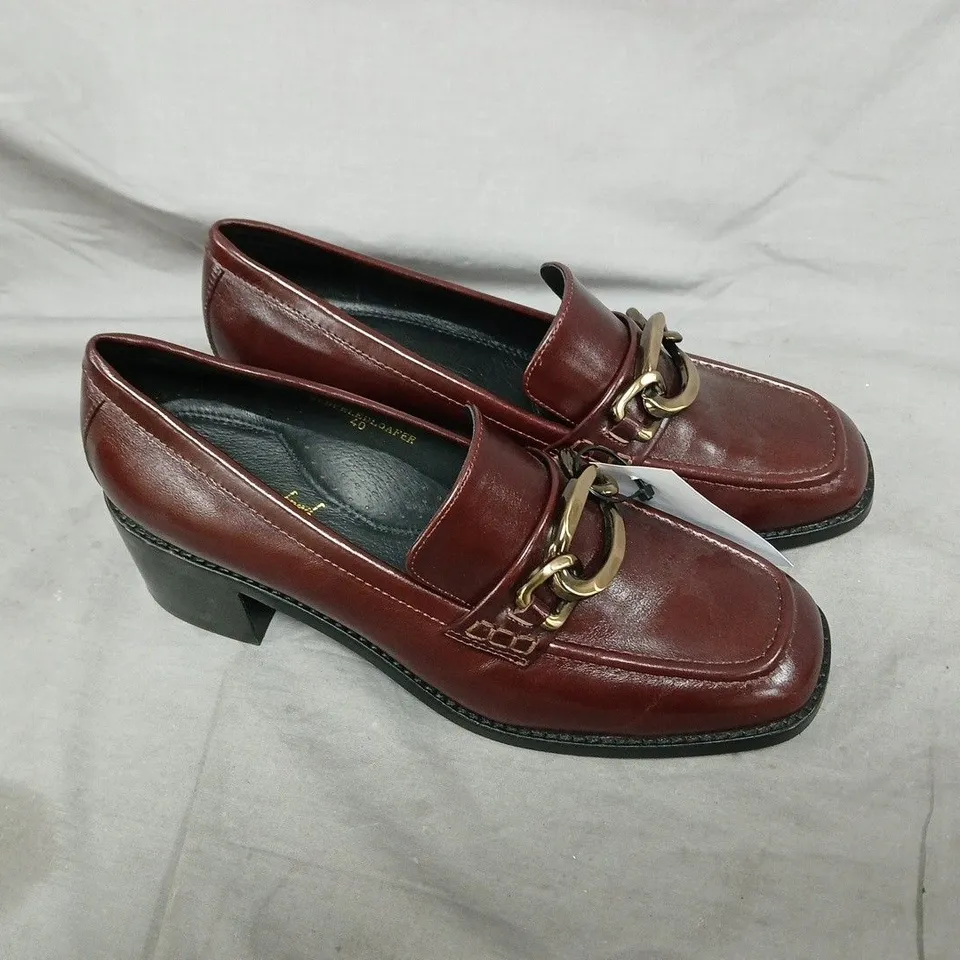 RUTH LANGSFORD EU SIZE 40 BURGUNDY LADIES SHOES. UNBOXED