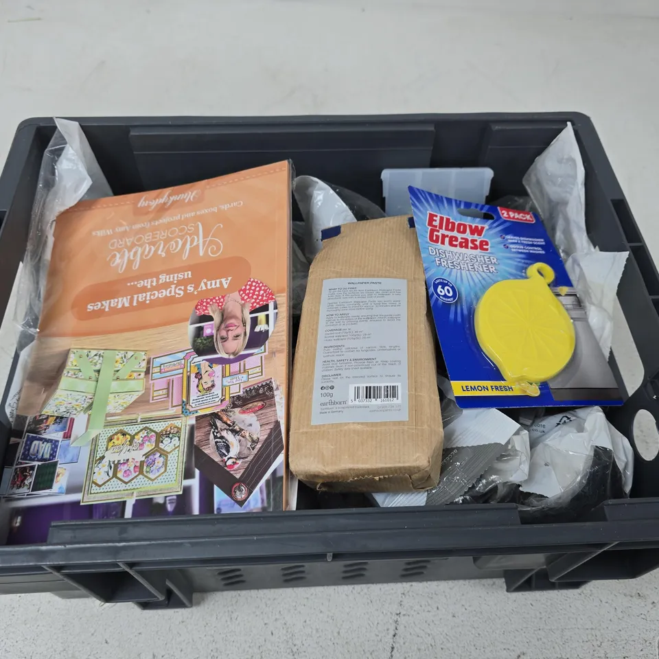 APPROXIMATELY 15 ASSORTED HOUSEHOLD PRODUCTS TO INCLUDE EARTHBORN WALLPAPER PASTE, SMOL DISHWASHER TABLETS AND KORDA BOILIE FUNNEL WEB