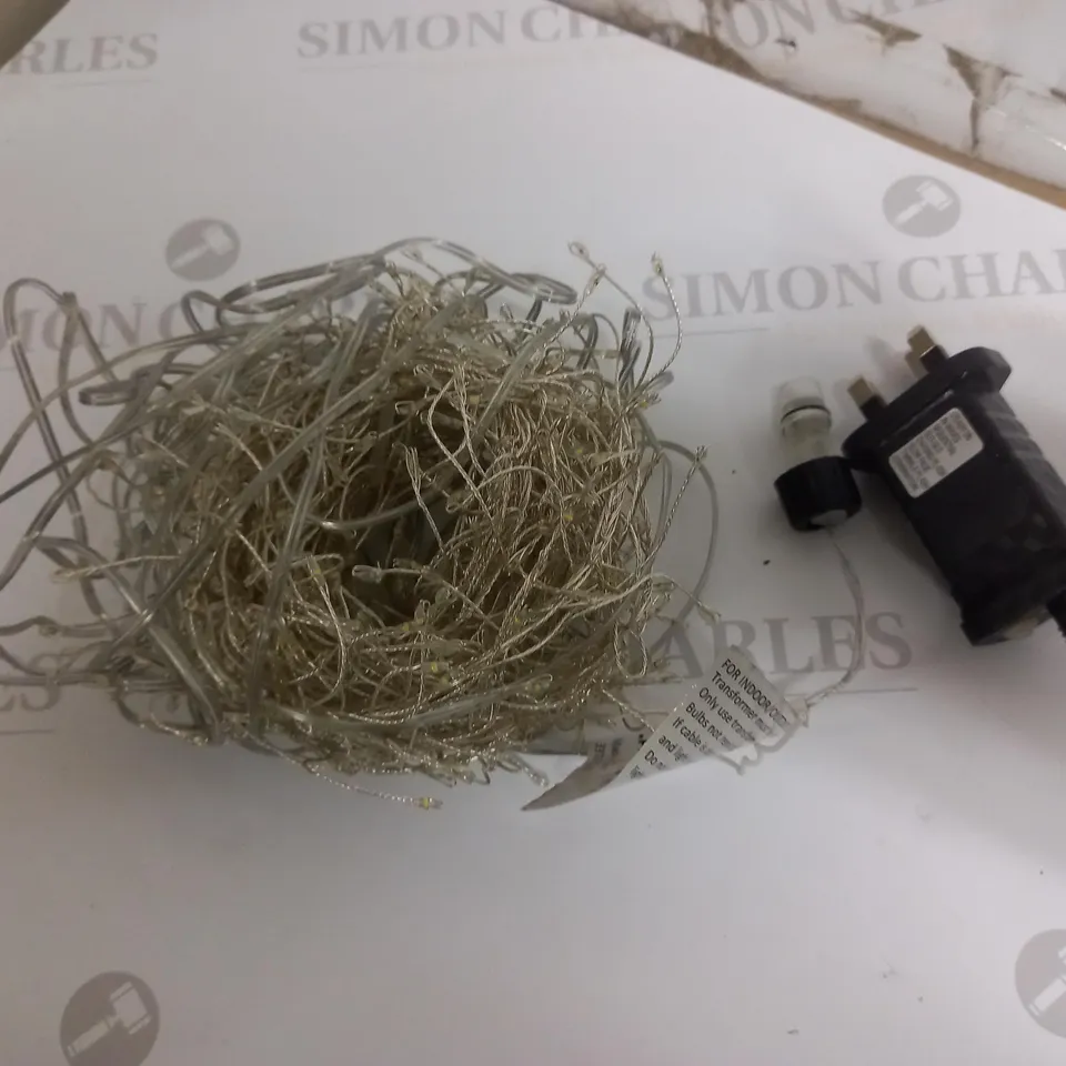 JOHN LEWIS PURE WHITE LEDS ON SILVER WIRE (640 COUNT)