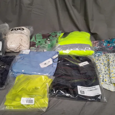 LARGE QAUNTIITY OF ASSORTED CLOTHING ITEMS IN VARIOUS SIZES AND COLORS TO INCLUDE DRESSES, T-SHIRTS AND SOCKS