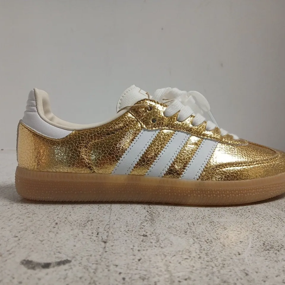 PAIR OF ADIDAS SAMBA TRAINERS IN METALLIC GOLD/WHITE SIZE UK 6