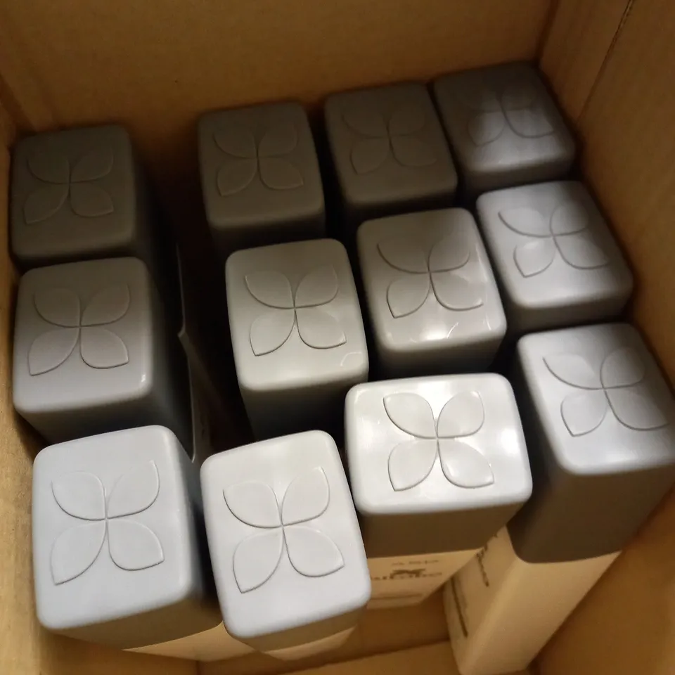 LOT OF APPROX 12 X 250ML KITOKO PURIFYING CLEANSER 