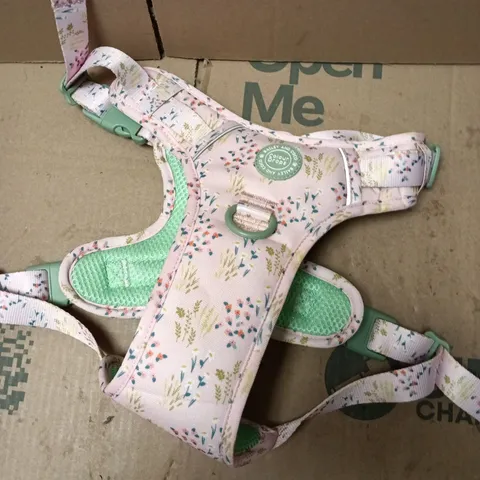 BAILEY AND CO COLOUR DROPS DOG HARNESS – PINK FLORAL