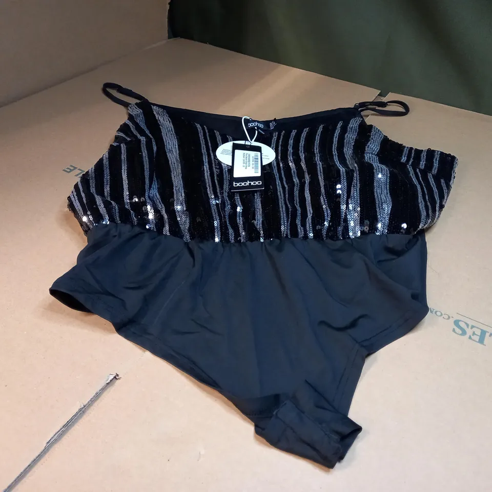 BOOHOO SILVER/BLACK SEQUIN STRIPE WRAP BODYSUIT - SIZE 22