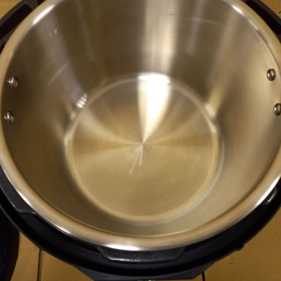 INSTANT POT DUO EVO PLUS ELECTRIC PRESSURE COOKER