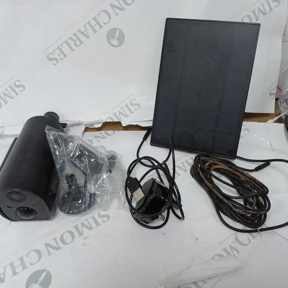 BOXED IE GEEK BATTERY POWERED CAMERA