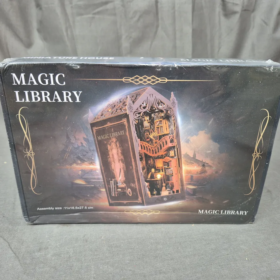 SEALED MAGIC LIBRARY - MINIATURE HOUSE