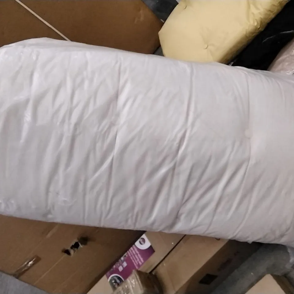 BOXED MITO DOUBLE FUTON WHITE