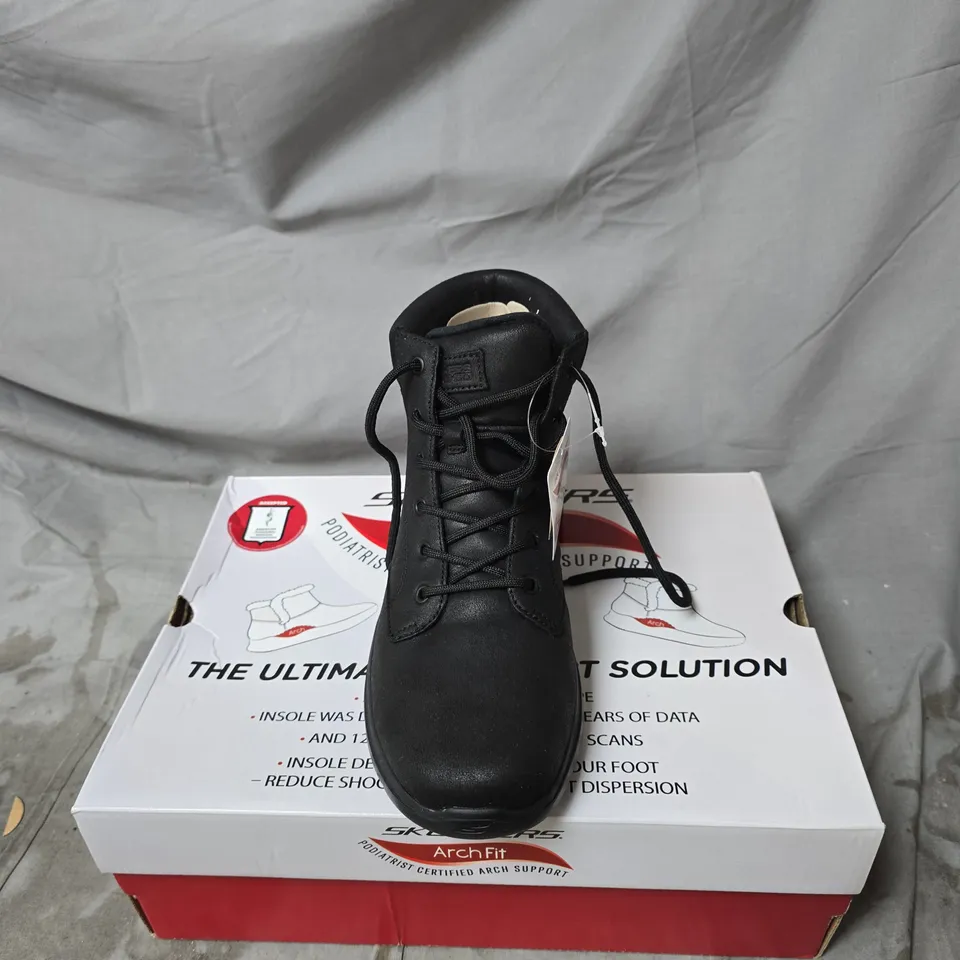 SKECHERS ARCH FIT BOOTS – BLACK LEATHER, ANKLE BOOT SIEZ 6